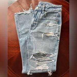 American Eagle Strigid High Waisted Ripped Distressed Light Wash Jeans, 4